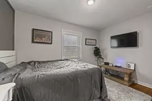 237 Maple Dr, Columbus, OH 43228 - Photo 17