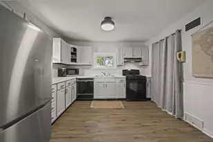 237 Maple Dr, Columbus, OH 43228 - Photo 9