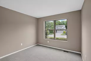 2893 Barrows Rd, Columbus, OH 43232 - Photo 13