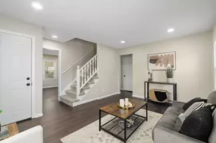 1176 Duxberry Ave, Columbus, OH 43211 - Photo 9