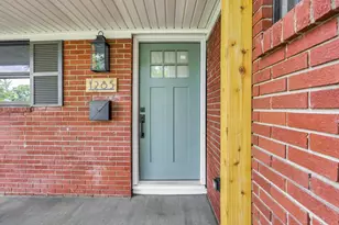 1285 Kingsgate Rd, Columbus, OH 43221 - Photo 9