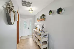 325 E High St, London, OH 43140 - Photo 11