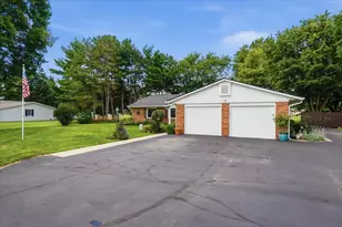 325 E High St, London, OH 43140 - Photo 3