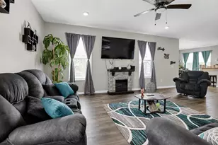 4196 Holstein Dr, Columbus, OH 43207 - Photo 5