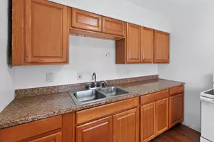 2475 Azelda St, Columbus, OH 43211 - Photo 5