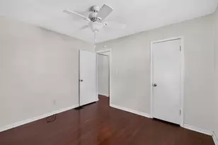 2475 Azelda St, Columbus, OH 43211 - Photo 9