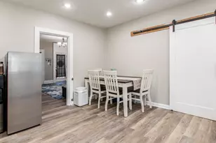 17 E Oak St, Newark, OH 43055 - Photo 7