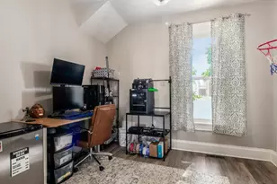 17 E Oak St, Newark, OH 43055 - Photo 13