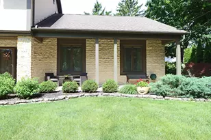 3969 Newhall Rd, Upper Arlington, OH 43220 - Photo 3