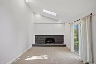 2547 McCutcheon Rd, Columbus, OH 43219 - Photo 15