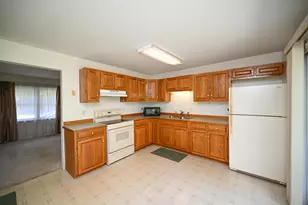 2458 Mercer Dr, Marion, OH 43302 - Photo 9