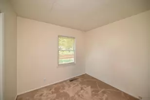 2458 Mercer Dr, Marion, OH 43302 - Photo 11