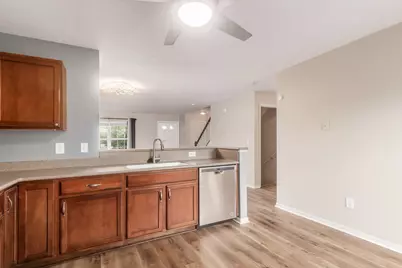 952 Hartford Village Boulevard, Columbus, OH 43228 - Photo 11