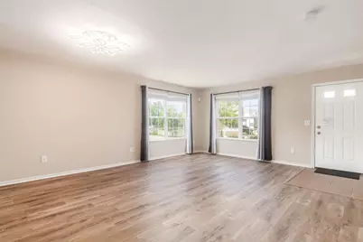 952 Hartford Village Boulevard, Columbus, OH 43228 - Photo 7