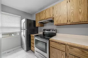 210 Foxtrail Ct, Westerville, OH 43081 - Photo 7
