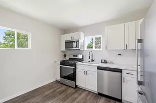 806 Josephine Ave, Columbus, OH 43204 - Photo 7