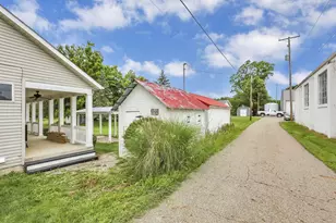 10256 4th St, Brownsville, OH 43721 - Photo 51