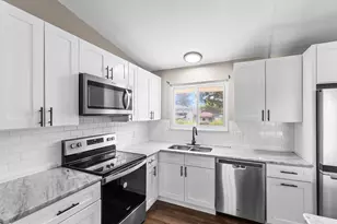 5016 Julie Pl, Columbus, OH 43229 - Photo 9