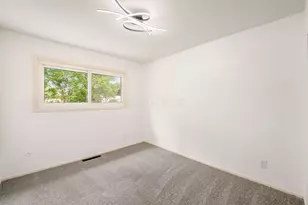 3849 Laguna Dr, Columbus, OH 43232 - Photo 17