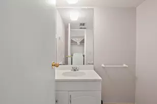 1030 Galliton Ct, Columbus, OH 43220 - Photo 11