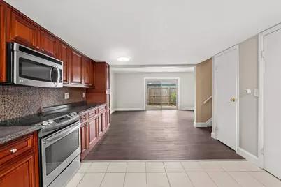 1030 Galliton Court #F, Columbus, OH 43220 - Photo 9