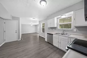 2392 Minerva Park Pl, Columbus, OH 43229 - Photo 7