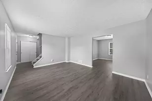 2392 Minerva Park Pl, Columbus, OH 43229 - Photo 13
