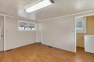 522 Poplar St, Nelsonville, OH 45764 - Photo 25