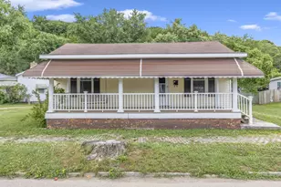 522 Poplar St, Nelsonville, OH 45764 - Photo 1