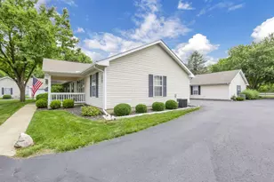 1330 Hillview Cir E, Newark, OH 43055 - Photo 31