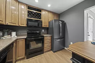 184 E Schrock Rd, Westerville, OH 43081 - Photo 15
