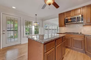 35 Brevoort Rd, Columbus, OH 43214 - Photo 11