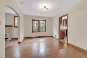35 Brevoort Rd, Columbus, OH 43214 - Photo 9
