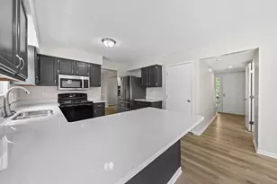 381 Hearthstone Dr, Delaware, OH 43015 - Photo 13