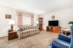 6464 Karl Rd, Columbus, OH 43229 - Photo 7