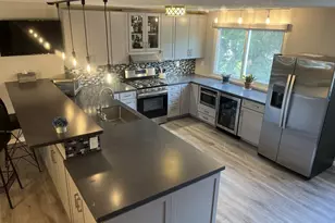 1943 Greensboro Dr, Columbus, OH 43220 - Photo 5