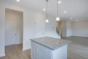 333 Honeysuckle St, South Bloomfield, OH 43103 - Photo 5