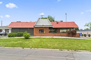 1900 Tamarack Cir S, Columbus, OH 43229 - Photo 1