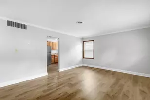 2381 Century Dr, Columbus, OH 43211 - Photo 7