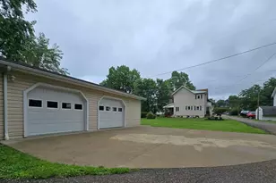 59 E Maple Ave, New Concord, OH 43762 - Photo 5