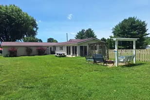 83 East St, Saint Louisville, OH 43071 - Photo 3