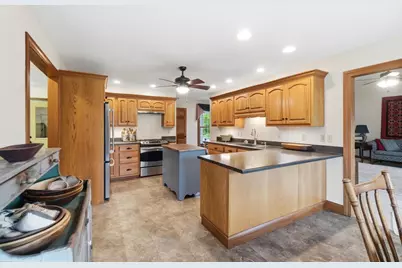 656 Gardenview Circle, Lima, OH 45801 - Photo 9