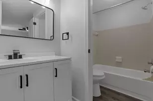 4940 Kristie Falls, Columbus, OH 43221 - Photo 17