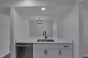 4940 Kristie Falls, Columbus, OH 43221 - Photo 11