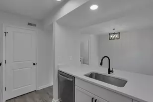 4940 Kristie Falls, Columbus, OH 43221 - Photo 9