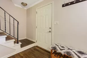 2564 Shore Line Ln, Columbus, OH 43221 - Photo 5
