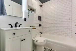 2564 Shore Line Ln, Columbus, OH 43221 - Photo 17