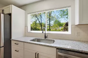 691 Basswood Rd, Columbus, OH 43207 - Photo 13