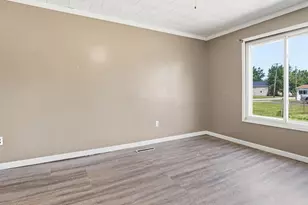 472 Patterson St, Marion, OH 43302 - Photo 9