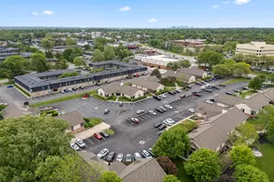 3250 W Henderson Rd, Columbus, OH 43220 - Photo 11
